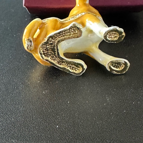 Jeweled Collection Hinged Ceramic Chihuahua Box - Picture 6 of 10